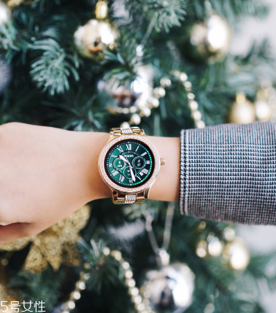 fossil手表怎么调日期,fossil手表怎么使用