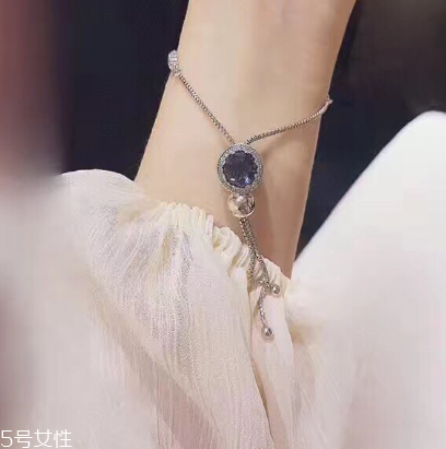 送项链有什么意义,送手镯是什么意思
