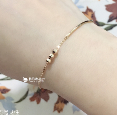 手链可以戴着洗澡吗,什么材质的手链可以戴着洗澡