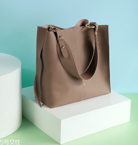 宽肩带托特包,斜挎托特包