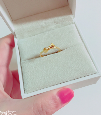 戴戒指有什么讲究,手指戴戒指的讲究 戴戒指有什么讲究,手指戴戒指的讲究