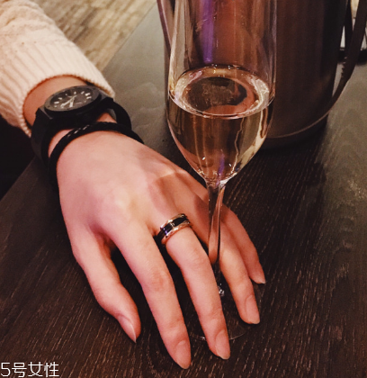 戒指的各种戴法及其意义,戒指含义和戴法女生