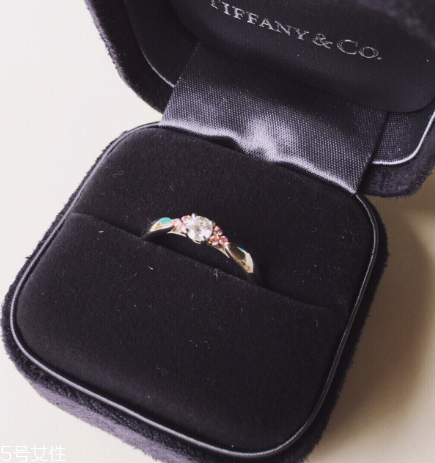 18k金戒指佩戴注意事项,戒指佩戴注意事项