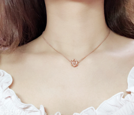 项链上有18kgp,项链上写着18kgp值钱吗