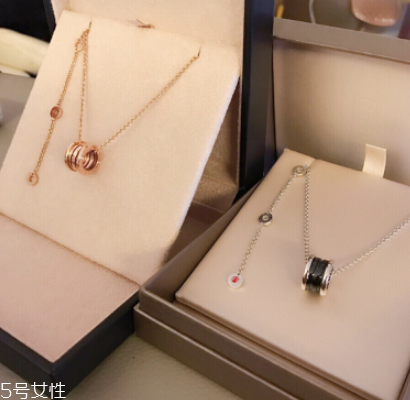 项链黄金好还是铂金好,黄金项链和铂金项链哪个更高级