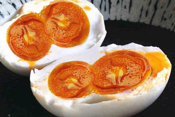 双黄蛋吃了对人好不好,吃双黄蛋有什么好处