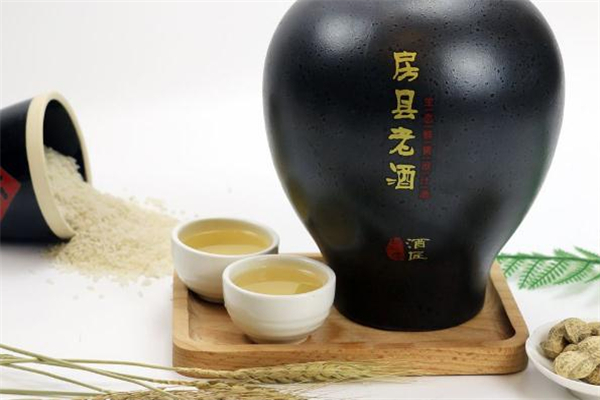 黄酒和花雕酒有什么区别,花雕酒和黄酒哪个好