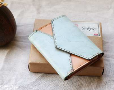 钱包边缘磨损怎么处理,钱包磨损了去哪可以修复