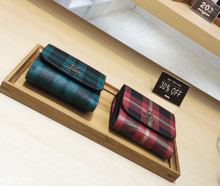 钱包旧了不换会不会伤运气,钱包经常换好吗 钱包旧了不换会不会伤运气,钱包经常换好吗