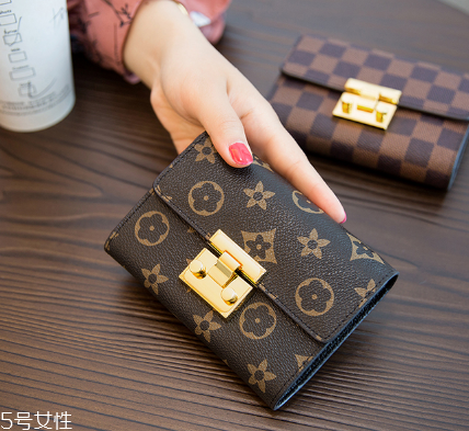 钱包不用了可以扔了吗,不用的钱包可以扔掉吗