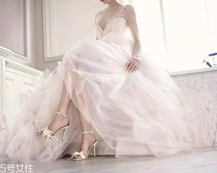 婚鞋结婚后还能穿吗,婚鞋结婚后还可以穿吗