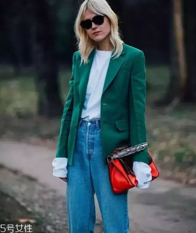 白色t恤搭配图片欣赏,白色T恤搭配图片 白色t恤搭配图片欣赏,白色T恤搭配图片