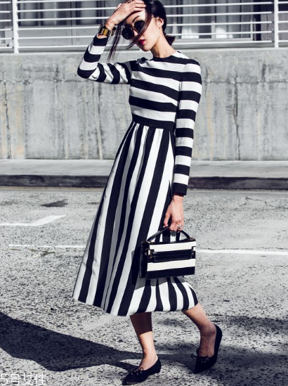 条纹连衣裙搭配图片,条纹裙子搭配图片