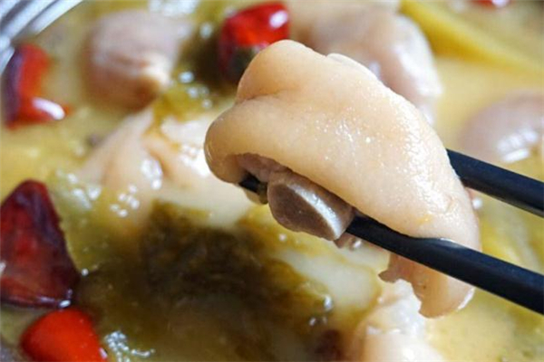 炖猪蹄要放料酒吗,炖猪蹄料酒什么时候放最好