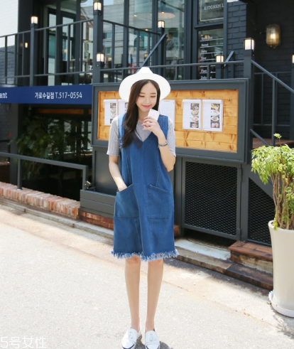 牛仔连衣裙搭配什么外套好看,牛仔连衣裙搭配图片女 牛仔连衣裙搭配什么外套好看,牛仔连衣裙搭配图片女