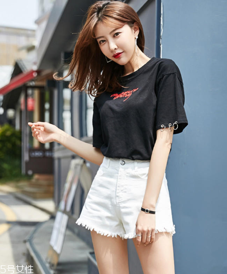 女士白色直筒裤,白色直筒牛仔裤