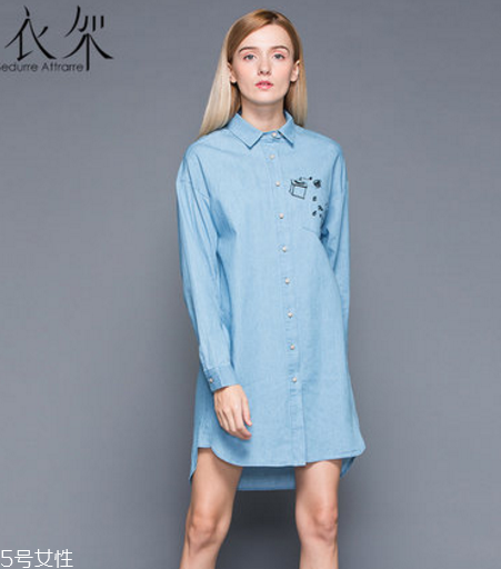 中长款牛仔衬衫怎么搭配,中长款牛仔衬衫搭配图片女
