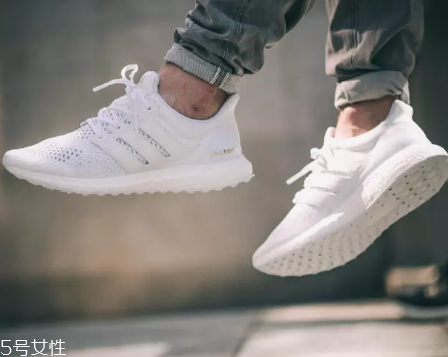 洗的小白鞋晒黄了怎么办,小白鞋晒黄了怎么办?