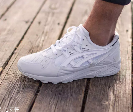 小白鞋怎么用牙膏洗,小白鞋用牙膏洗的干净吗