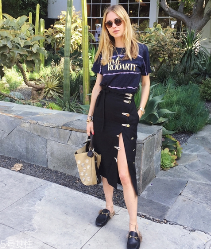 新买的t恤领口太大怎么办,t恤领口松垮怎么办