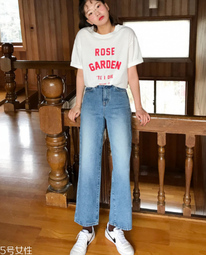 t恤怎么叠省空间,t恤怎么叠省空间视频