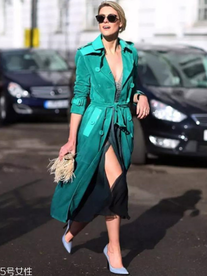 连衣裙冬季搭配,秋冬连衣裙如何搭配 连衣裙冬季搭配,秋冬连衣裙如何搭配