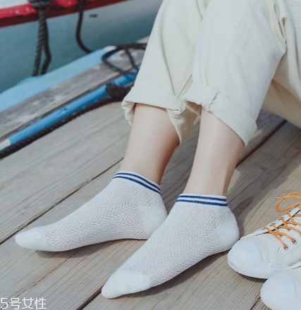 袜子用洗衣机洗好吗,袜子能洗衣机洗吗