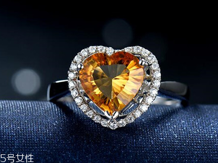 黄水晶戒指值钱吗,黄水晶戒指价格