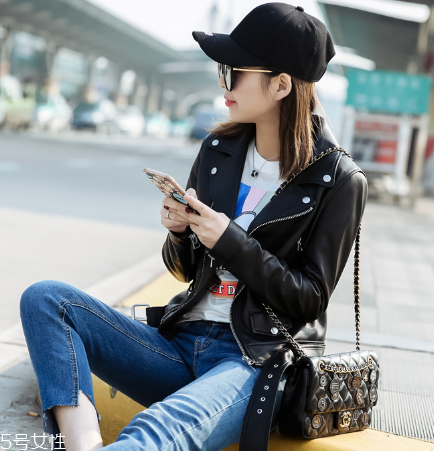 皮衣上的火锅味怎么去除,皮衣吃火锅有味道怎么办