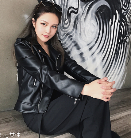 皮衣干洗吗,皮衣干洗会对衣服造成伤害吗 皮衣干洗吗,皮衣干洗会对衣服造成伤害吗