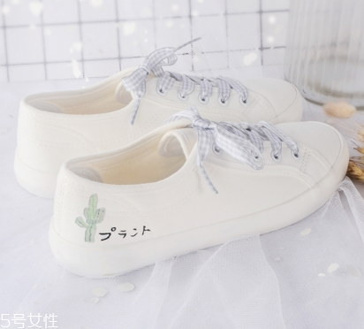 帆布小白鞋怎样清洗干净又白,帆布鞋怎么洗