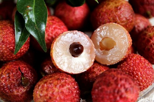 如何挑选荔枝图解,如何挑选荔枝核小