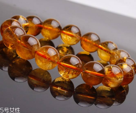 戴黄水晶手链有什么好处,黄水晶手链佩戴的忌讳