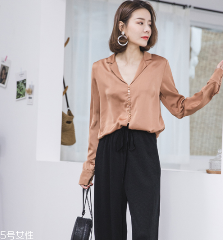 衬衫什么面料不粘毛,什么面料衣服不粘毛