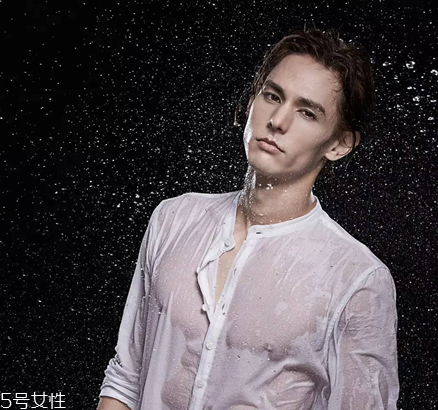 衬衫应该怎么穿,衬衫应该怎么穿才好看