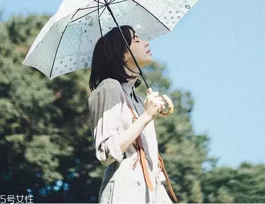 遮阳伞银胶好还是黑胶好,雨伞银胶和黑胶哪个好 遮阳伞银胶好还是黑胶好,雨伞银胶和黑胶哪个好