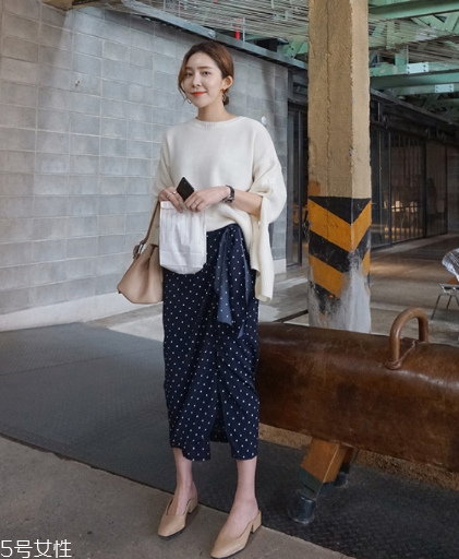 波点裙好看吗,波点裙怎么搭配