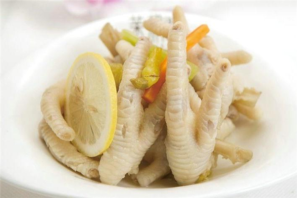 怎样做柠檬泡椒凤爪的制作方法,泡椒柠檬凤爪的最正宗做法步骤