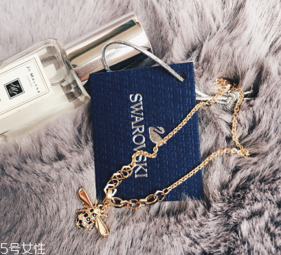 施华洛世奇小蜜蜂手链多少钱,施华洛世奇小蜜蜂项链