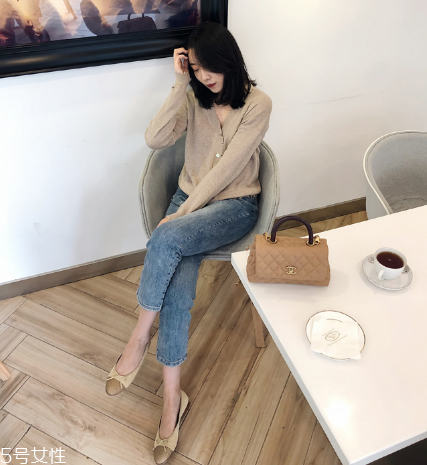 牛仔裤怎样算合身,裤子怎么算合身