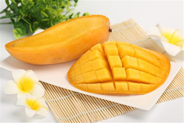 芒果和可以和火龙果一起吃吗,火龙果能和芒果一起吃吗
