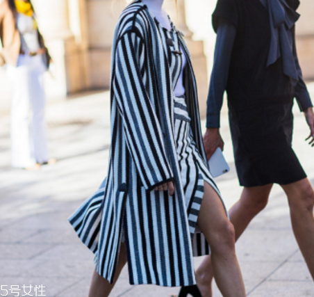 小香风套装搭配什么鞋好看,小香风套装配什么鞋子