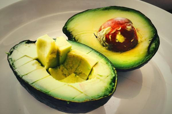 牛油果应该怎么吃法,牛油果怎样吃