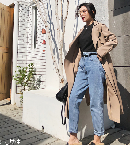 牛仔裤被84洗掉色了怎么修复,牛仔裤用84洗花了如何补救 牛仔裤被84洗掉色了怎么修复,牛仔裤用84洗花了如何补救