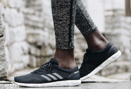 运动鞋洗了变色了怎么办,运动鞋洗了掉色了怎么办 运动鞋洗了变色了怎么办,运动鞋洗了掉色了怎么办