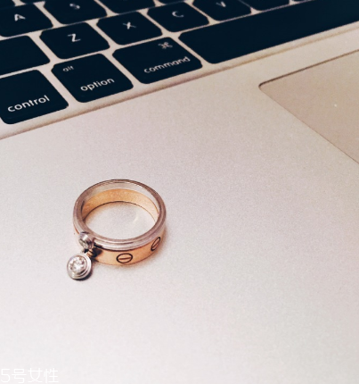 卡地亚戒指怎么样,卡地亚戒指真伪鉴别