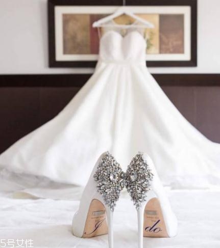 badgleymischka女鞋,badgley mischka是什么牌子 badgleymischka女鞋,badgley mischka是什么牌子