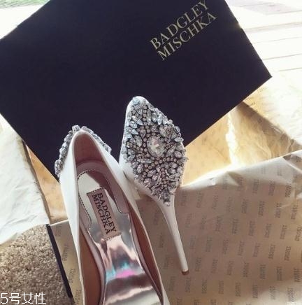 badgley mischka是什么品牌,badgleymischka中国专柜 badgley mischka是什么品牌,badgleymischka中国专柜