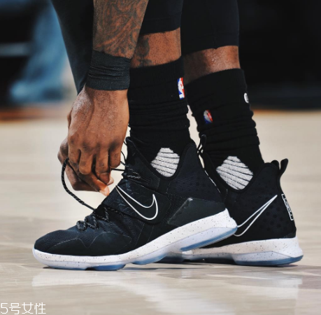 如何选购运动鞋,运动鞋怎么挑选 如何选购运动鞋,运动鞋怎么挑选