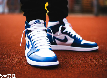 运动鞋的折痕怎么去除,运动鞋子上的折痕怎么处理